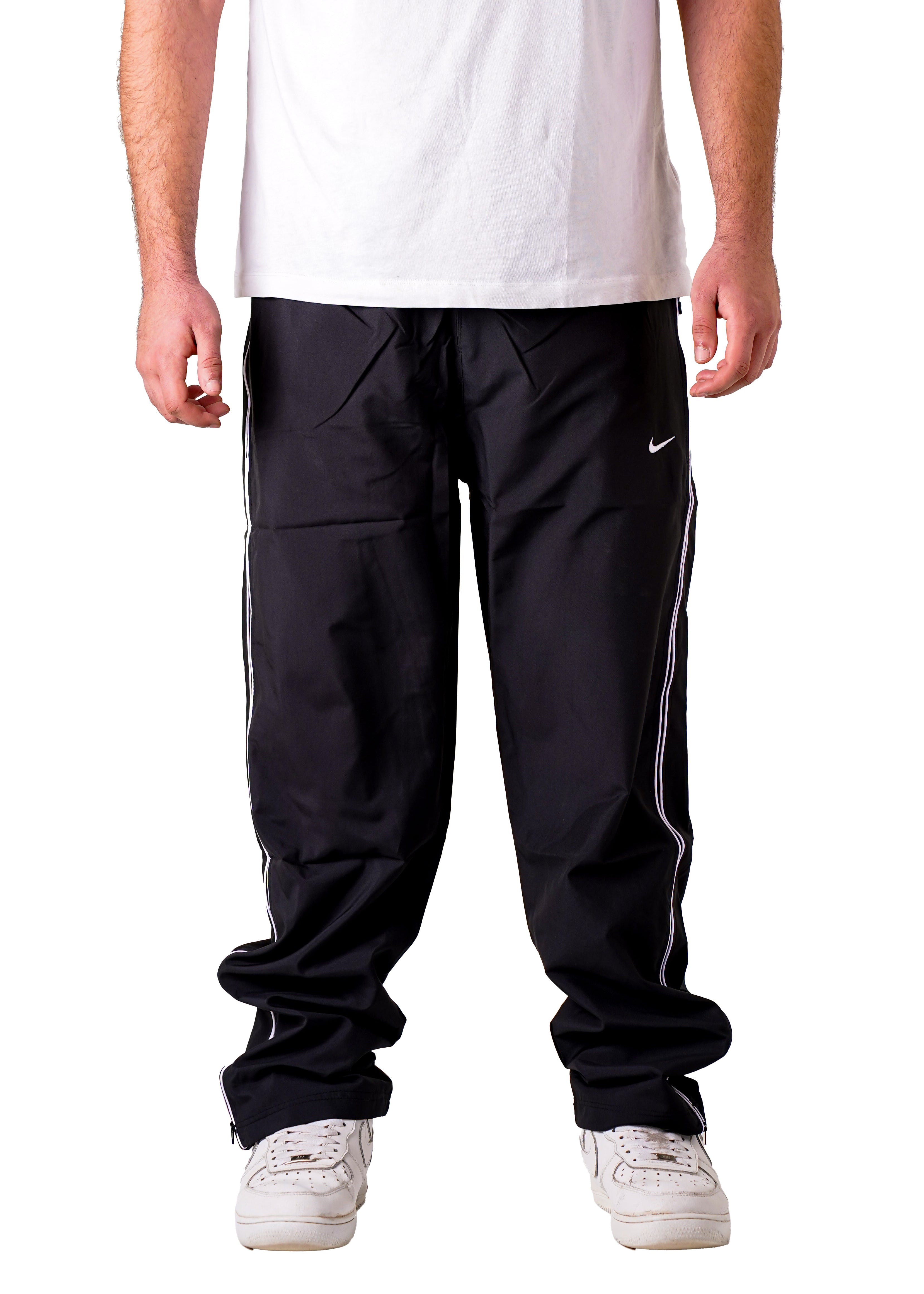 NIKE TECH TRACKPANTS - Black