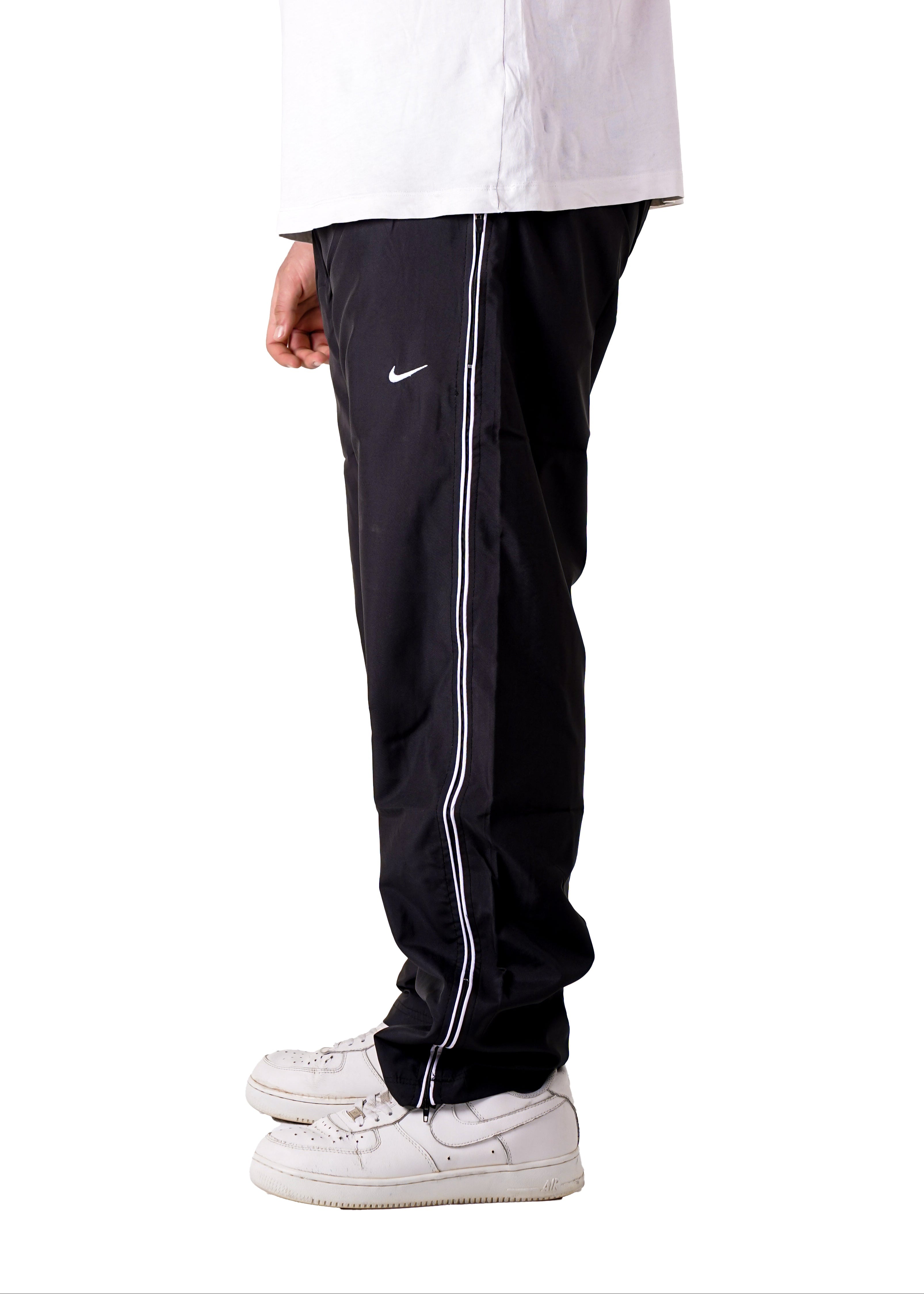 NIKE TECH TRACKPANTS - Black