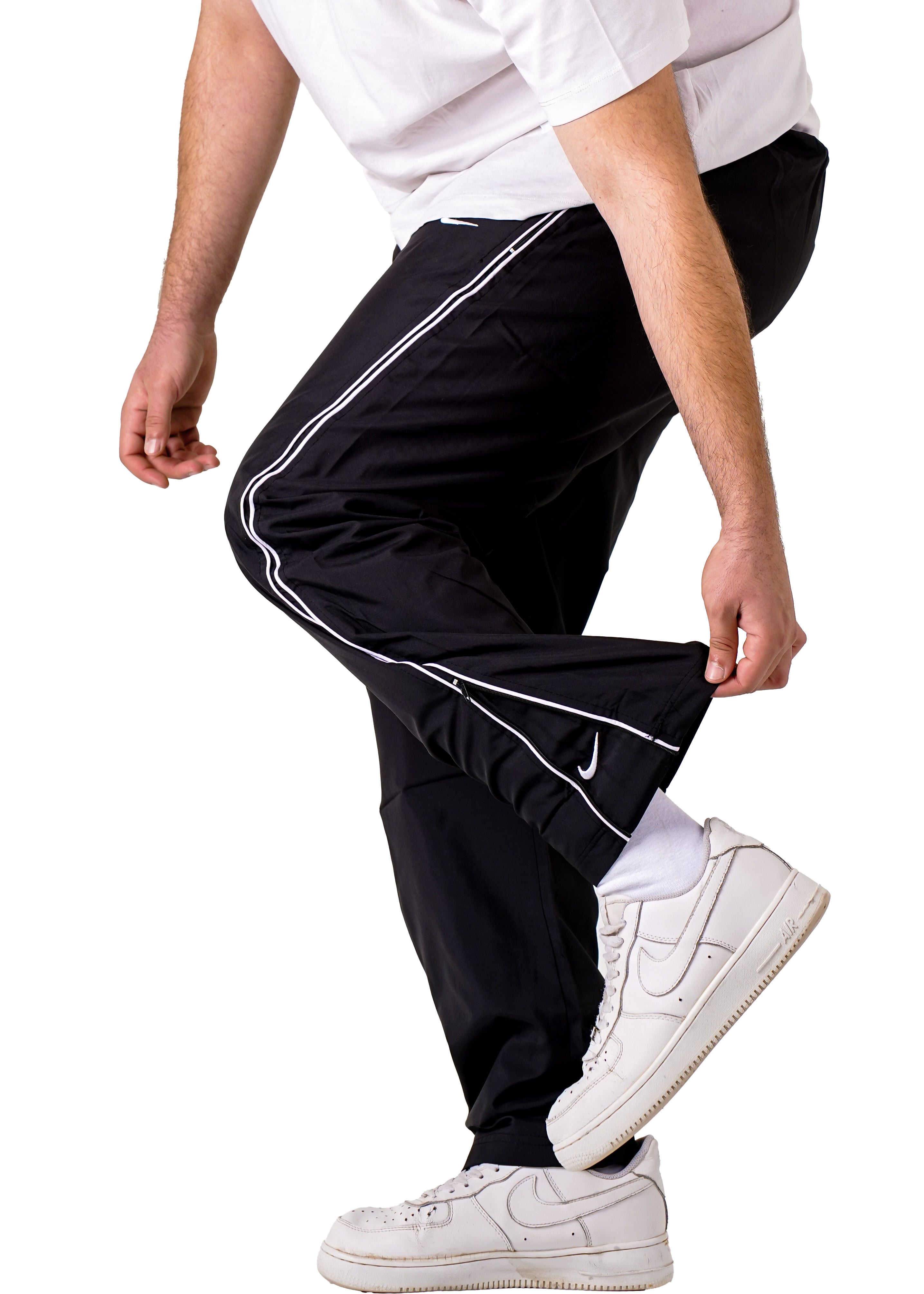 NIKE TECH TRACKPANTS - Black