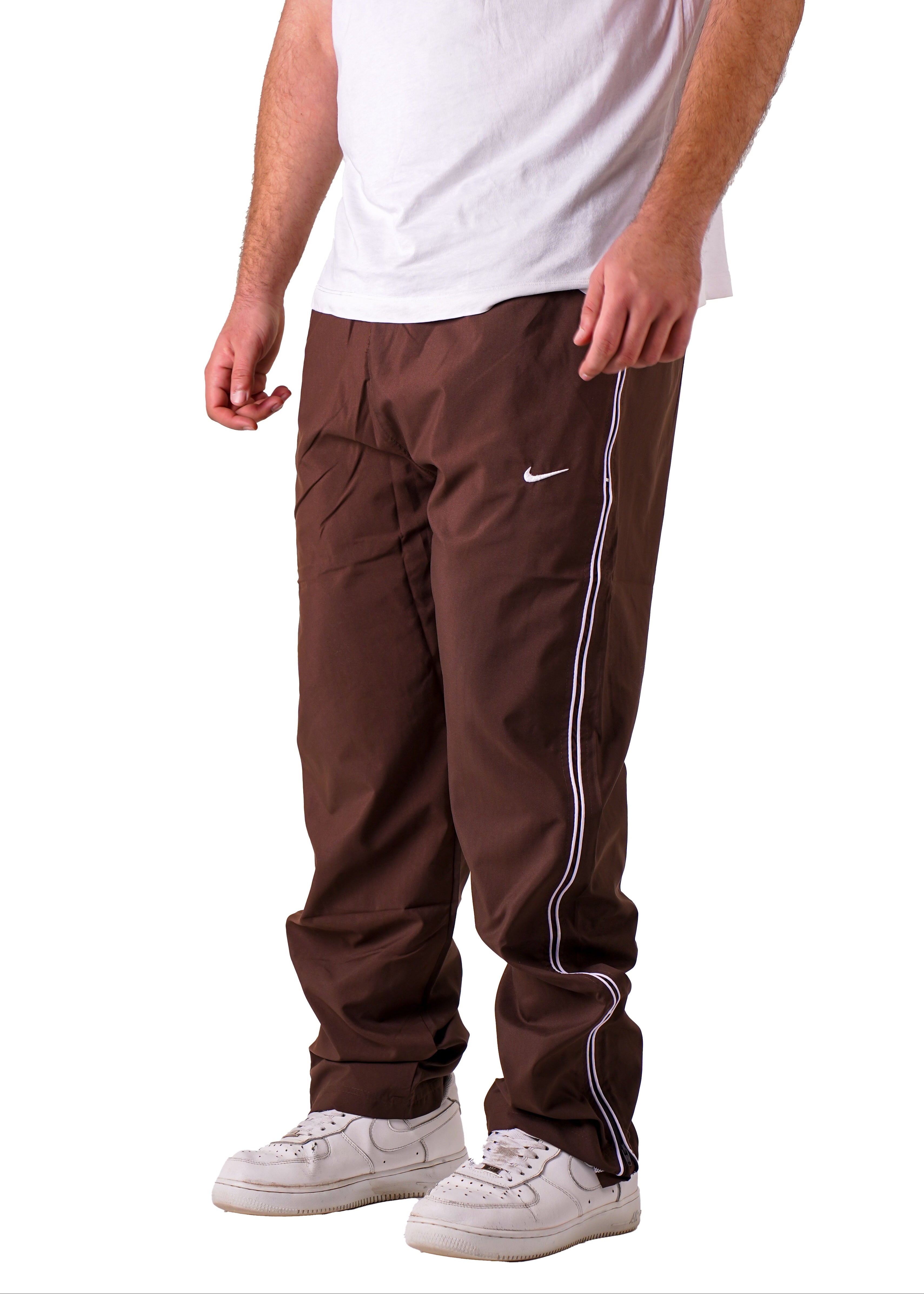 NIKE TECH TRACKPANTS - Brown