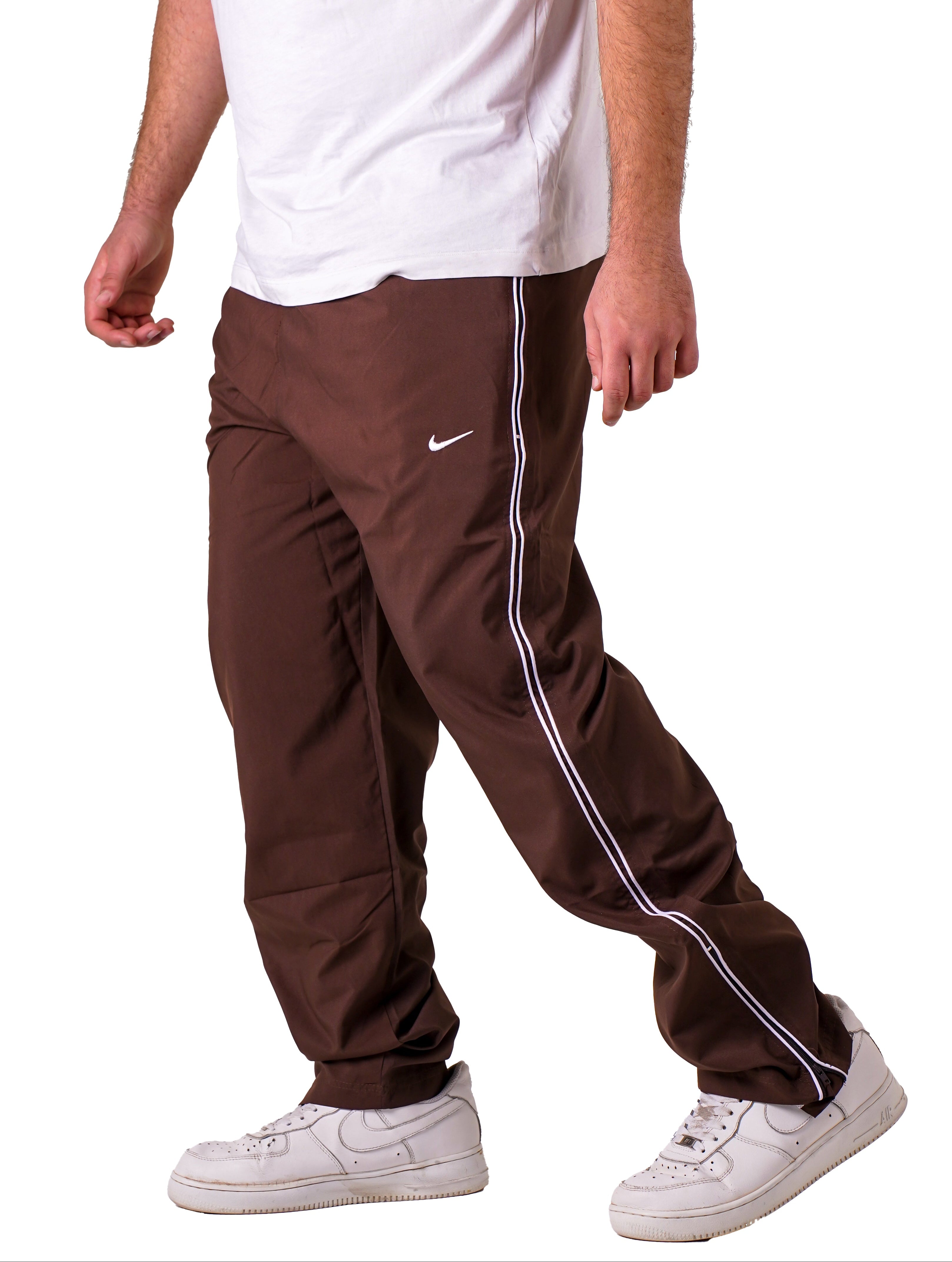 NIKE TECH TRACKPANTS - Brown