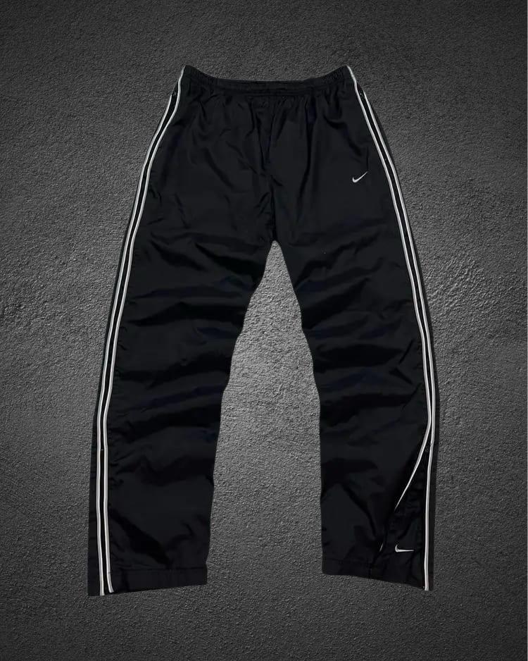 NIKE TECH TRACKPANTS - Black