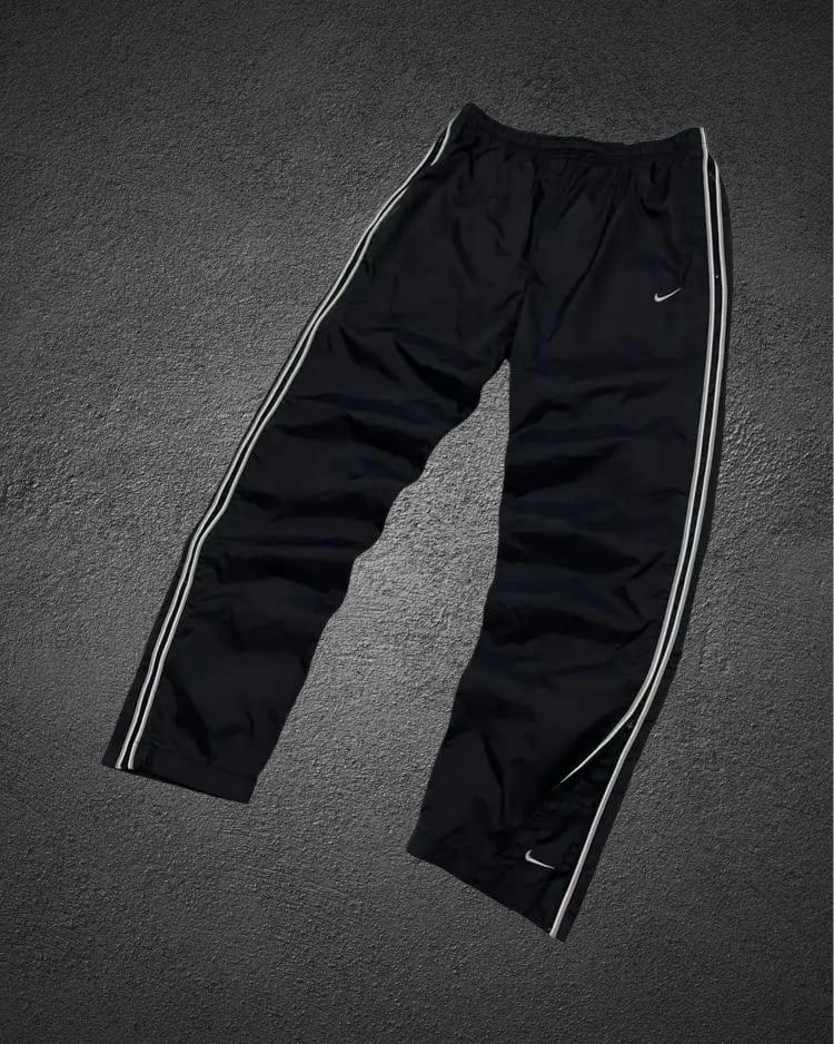 NIKE TECH TRACKPANTS - Black