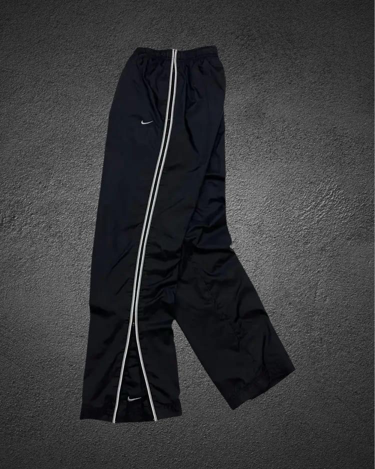 NIKE TECH TRACKPANTS - Black